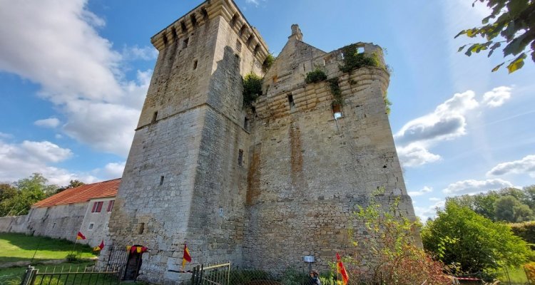 Visite du donjon du houssoy