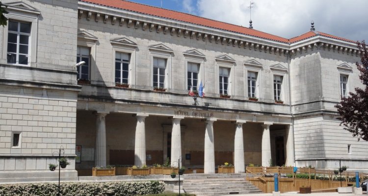 Un hôtel de ville surprenant par son architecture