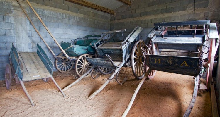 Ferme Caussenarde d'Autrefois - engins agricoles anciens