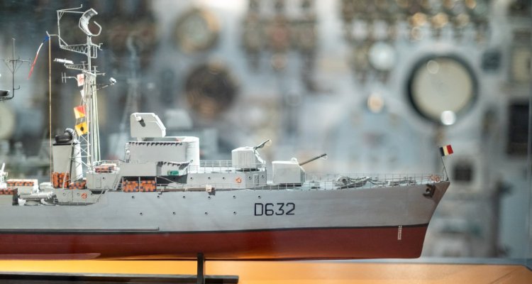 Modèle de bateau moderne
