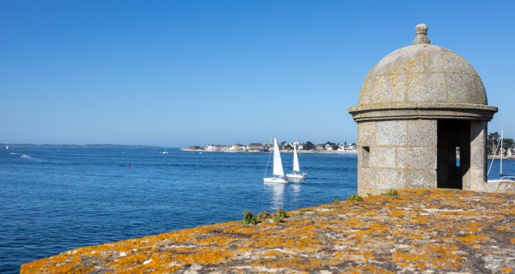 Vue des remparts de la Citadelle de Port-Louis