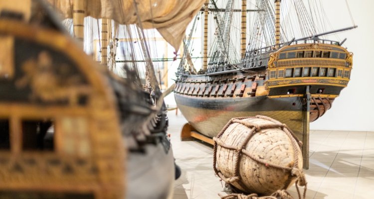 Maquettes de bateau monumentales