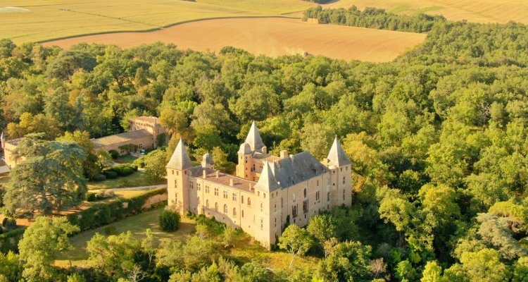 Le château de Caumont dans le Gers