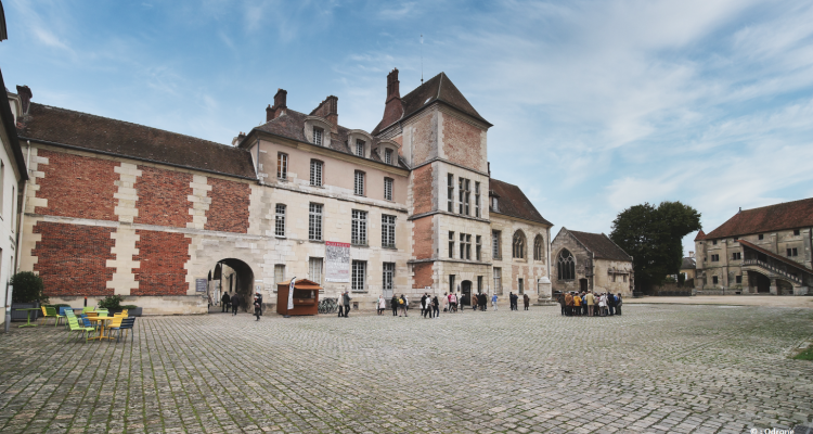 Découvrir Cité Episcopale de Meaux