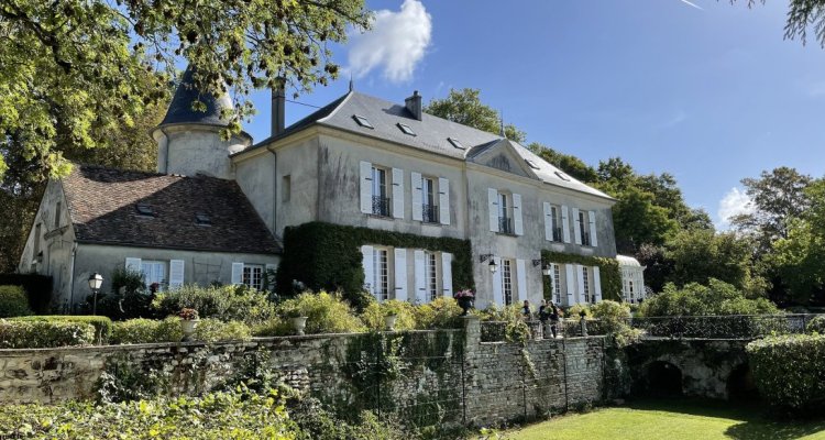Tourisme groupe Domaine de Jean Claude Brialy