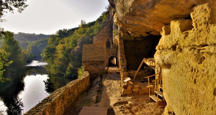 L'entrée du Site troglodytique avec le système défensif 