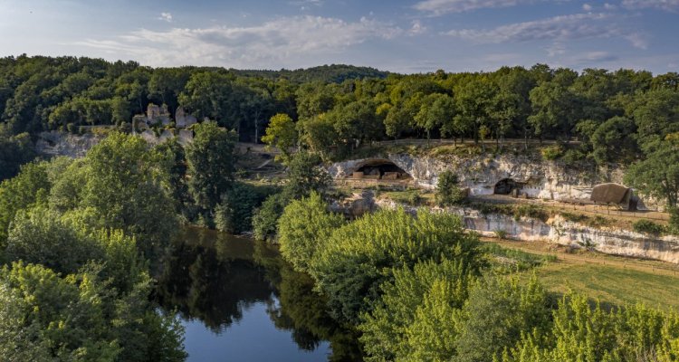 La Madeleine, la falaise habitée depuis la Préhistoire