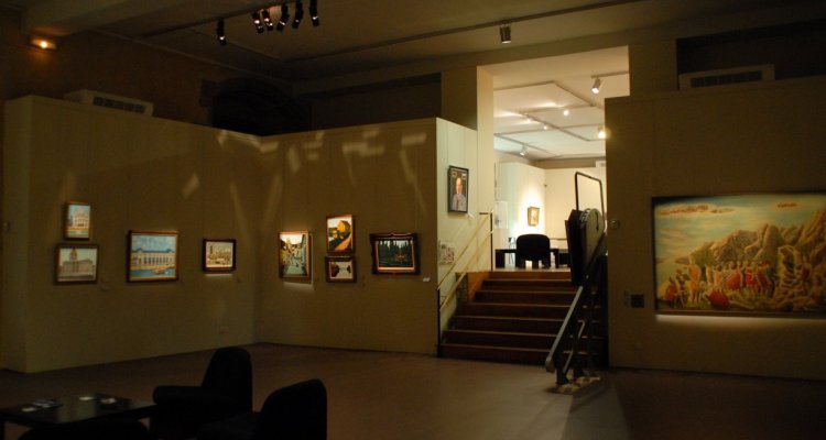 Musée d'Art Naïf et d'Arts Singuliers Laval salle 