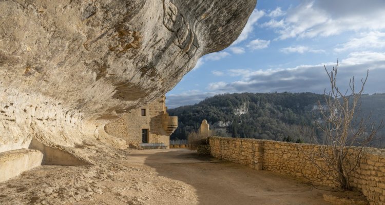 Terrasse du Grand Abri - © Maxime Villaeys / Musée national de Préhistoire
