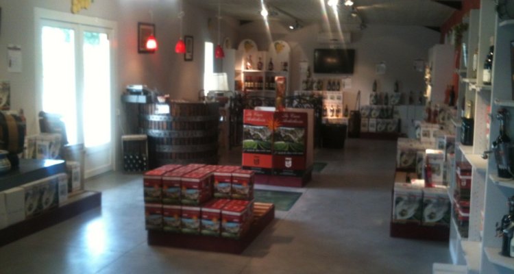 INTERIEUR DE NOTRE CAVEAU