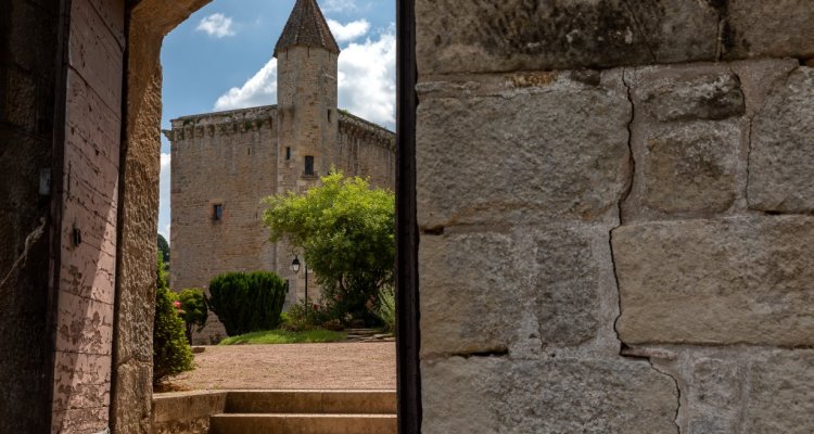 Château de Couches, Saône et Loire, Bourgogne. 