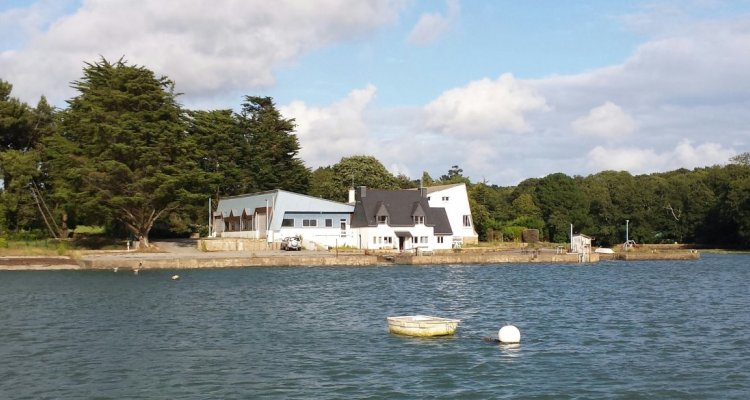 En Morbihan l'ostréiculture a un nom HUITRES HENRY