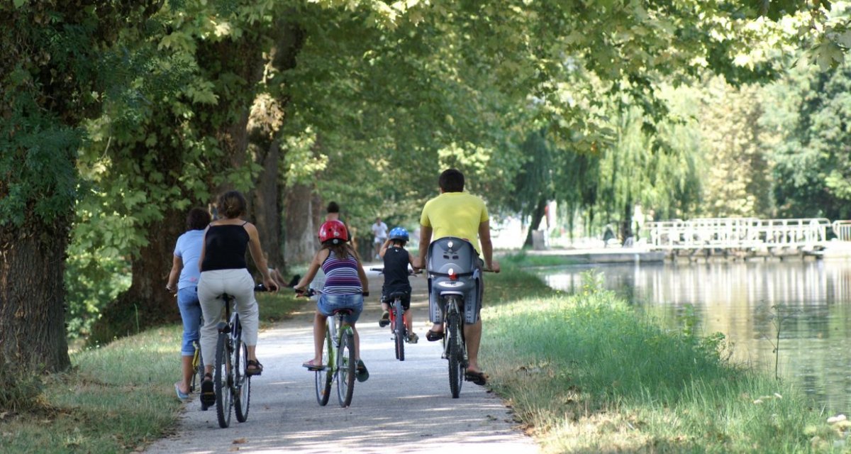 Famille vélo voie verte tarn-et-garonne