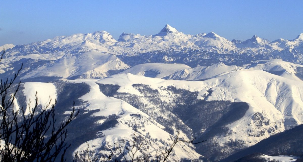 Paysage de neige pyrénées atlantiques