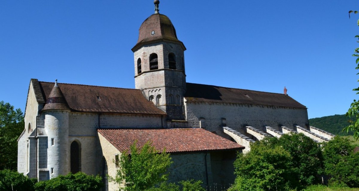 Abbaye Saint-Pierre à Gigny, une des plus anciennes abbayes bénédictines, à l'origine de l'ordre de Cluny