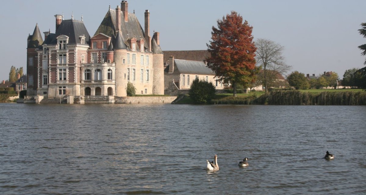 Château de La Bussière, musée de la pêche en eau douce