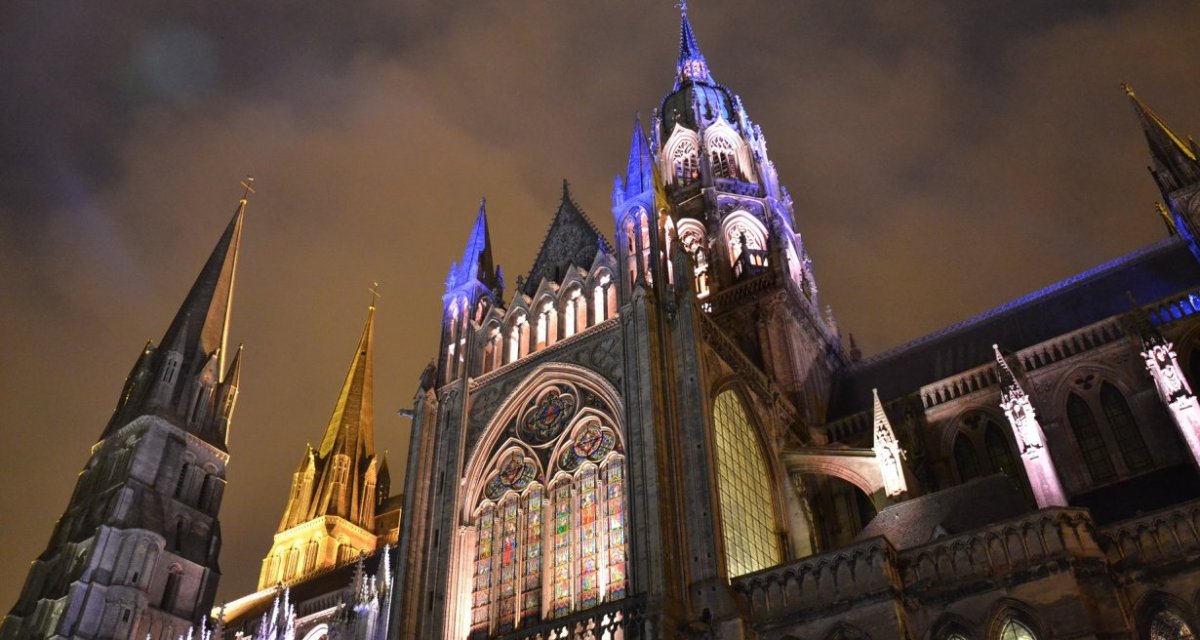 Bayeux illumination