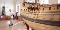 Grand modèle de bateau