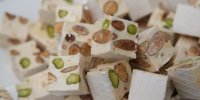 Nos cubes de nougats "Tradition" (Miel de lavande, Amandes et Pistaches