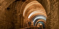 La galerie souterraine de la Grande Saline, bâtie au XIe siècle, semblable à une cathédrale