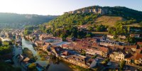 Vue sur Ornans © Happiness Production Maxime Naegely