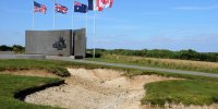 Mémorial du Corps d'armée australienne de Le Hamel et vestiges de tranchées allemandes