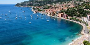 Villefranche-sur-mer mer turquoise plage