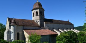 Abbaye Saint-Pierre à Gigny, une des plus anciennes abbayes bénédictines, à l'origine de l'ordre de Cluny