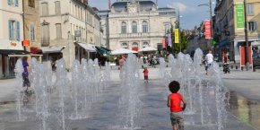 Ville de Lons-le-Saunier - Théâtre et Place de la Liberté