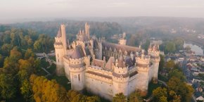 Vue aérienne château de pierrefonds oise tourisme