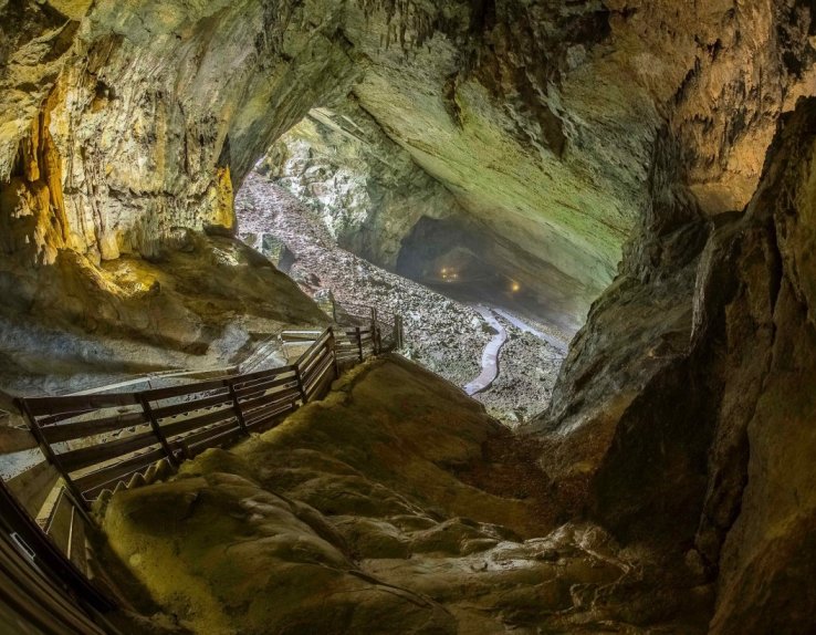 Grotte du Cerdon