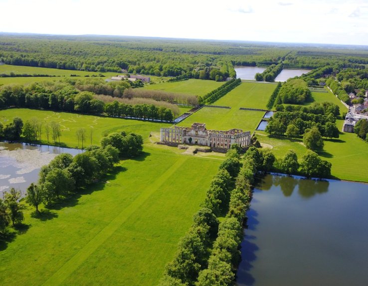 Vue aérienne du parc du château de La Ferté-Vidame dans le Perche