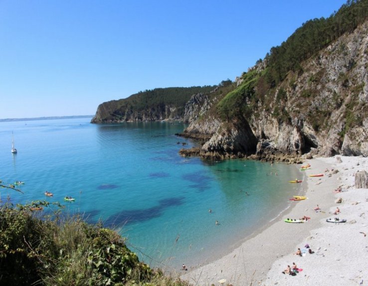 célèbre plage de l'Île Vierge à quelques coups de pagaie du CNCM